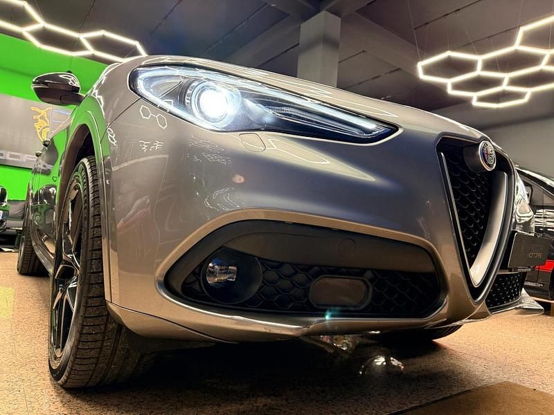 Usata Alfa Romeo Stelvio Sprint 190 CV (139 kW) 2020 Grigio SUV