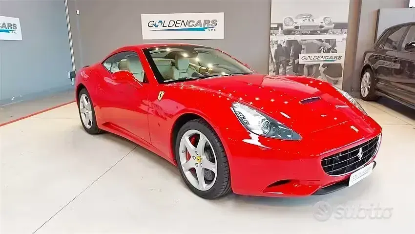 Usata Ferrari California 460 CV (338 kW) 2012 Rosso Cabrio