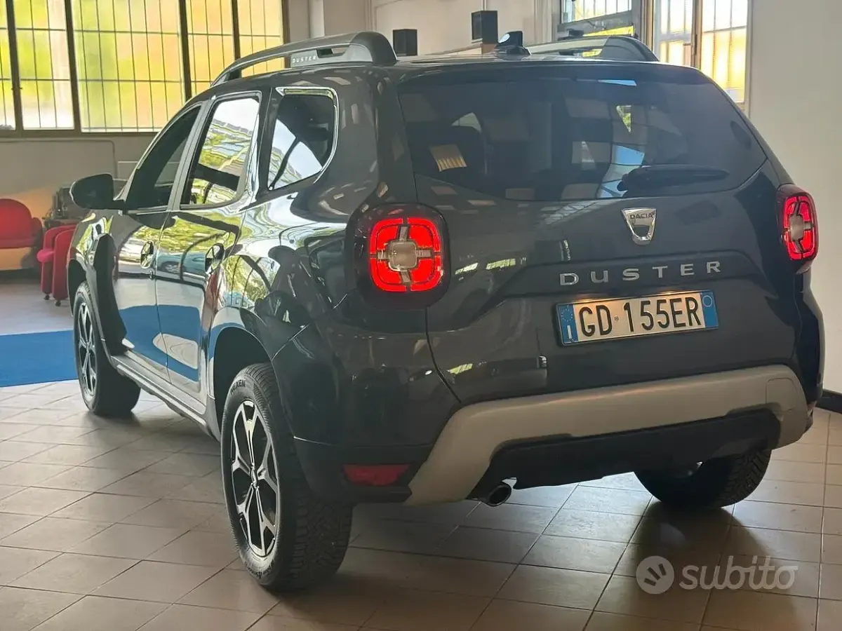 Usata Dacia Duster Prestige 101 CV (74 kW) 2020 Grigio SUV