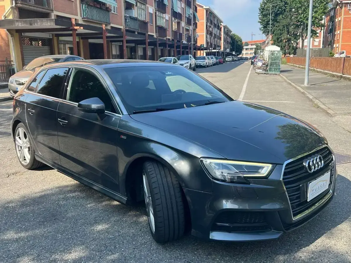 Usata Audi A3 S-Line 150 CV (110 kW) 2018 Grigio Berlina