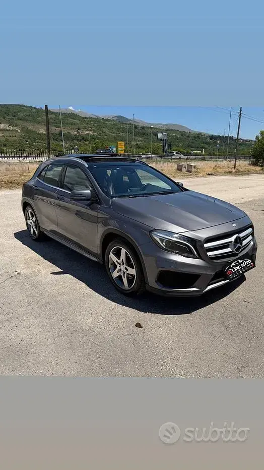Usata Mercedes GLA200 Premium 136 CV (100 kW) 2015 Grigio SUV