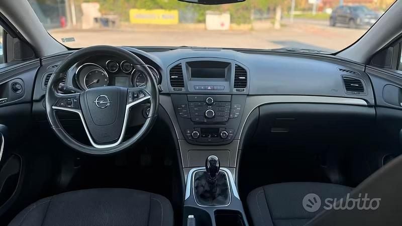 Usata Opel Insignia 177 CV (130 kW) 2013 Grigio Station wagon