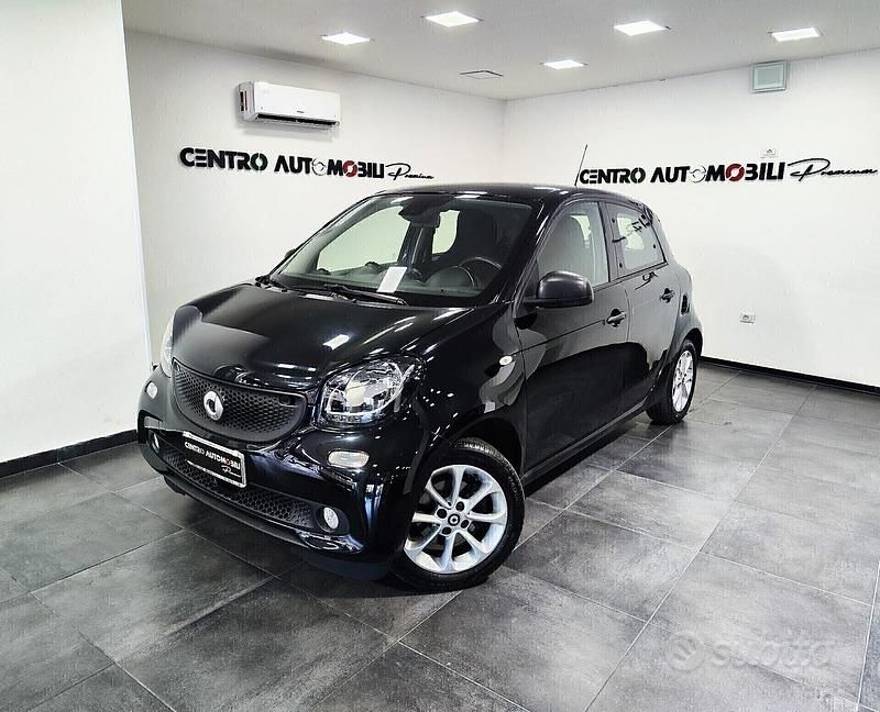 Nero Usata 2019 Smart ForFour Passion Utilitaria | 9999 € (Buon prezzo) - Immagine 1/4