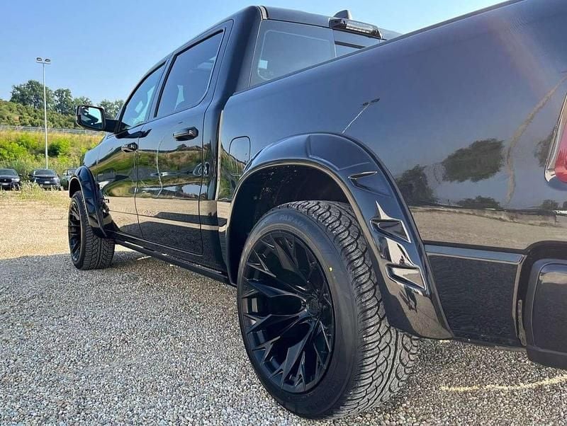 Nuova RAM 1500 396 CV (291 kW) 2025 Nero Pick-up