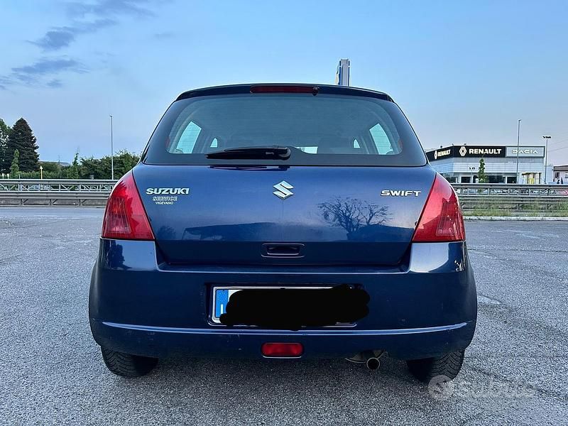 Usata Suzuki Swift GL 92 CV (67 kW) 2005 Utilitaria
