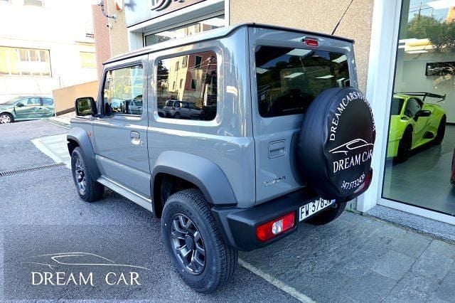 Usata Suzuki Jimny 102 CV (75 kW) 2019 Grigio pastello SUV