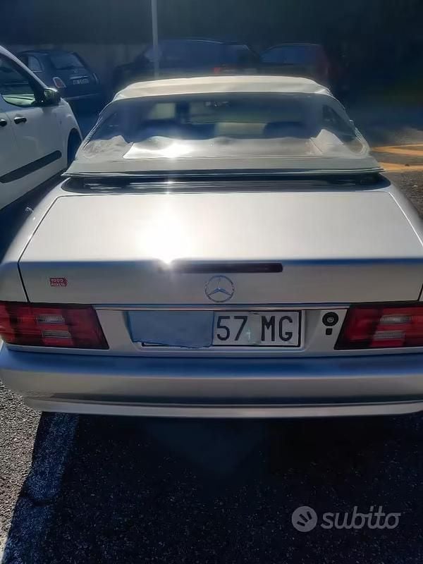 Usata Mercedes SL300 231 CV (169 kW) 1992 Argento Cabrio