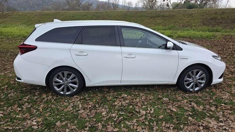 Usata Toyota Auris Touring Sports Active 99 CV (72 kW) 2017 Station wagon