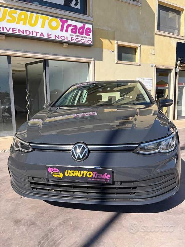 Używany VW Golf VII Life 116 KM (85 kW) 2021 Szary Hatchback