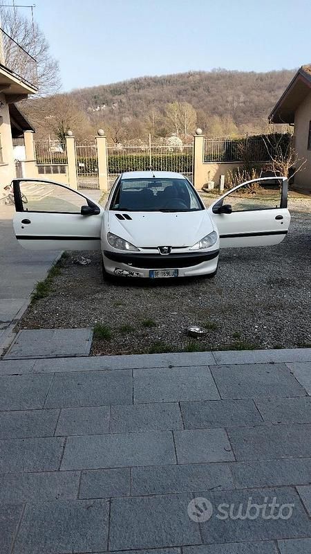 Usata Peugeot 206 1999 Bianco Utilitaria