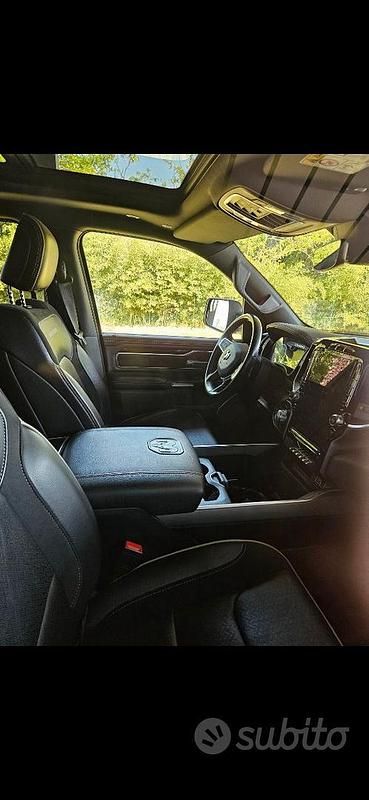 Usata RAM 1500 2022 Nero Pick-up