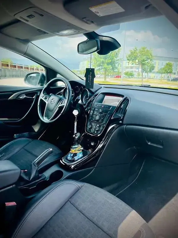 Usata Opel Astra 136 CV (100 kW) 2016 Bianco Coupé