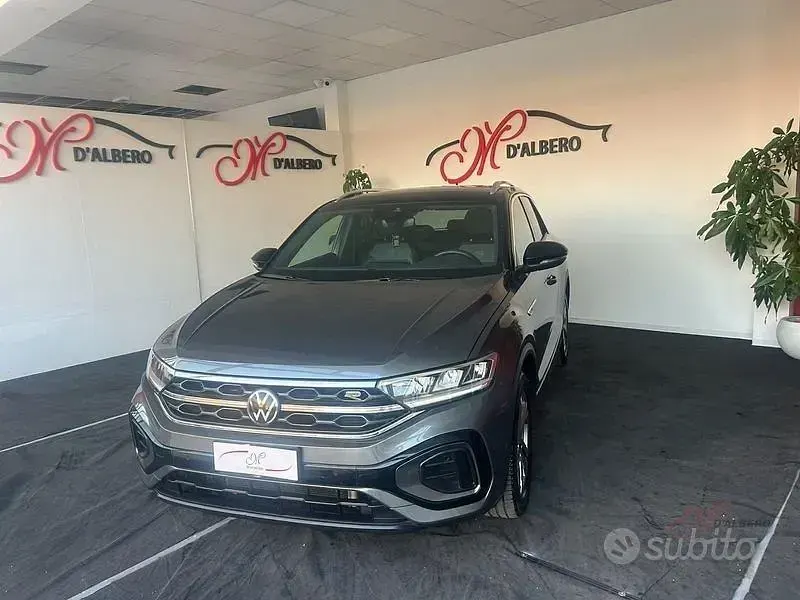 Usata VW T-Roc R-line 110 CV (80 kW) 2022 Grigio SUV