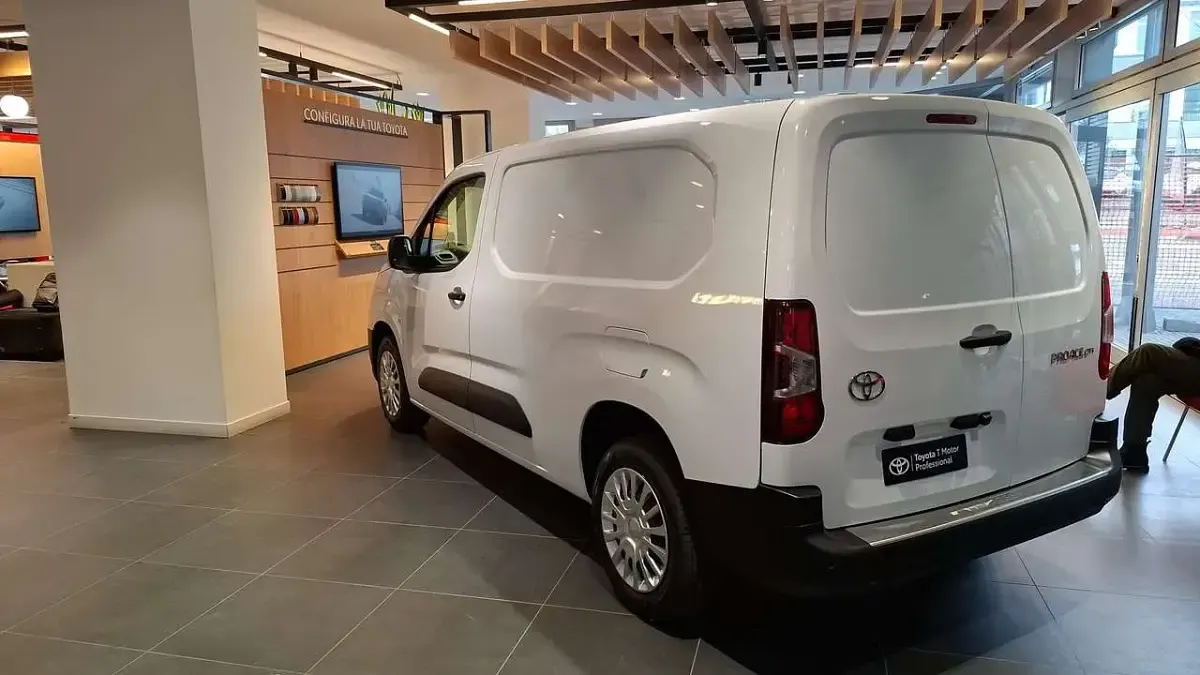 Nuova Toyota Proace City City 131 CV (96 kW) 2026 Bianco Monovolume