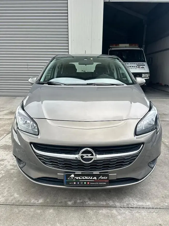 Usata Opel Corsa 90 CV (66 kW) 2015 Grigio Utilitaria