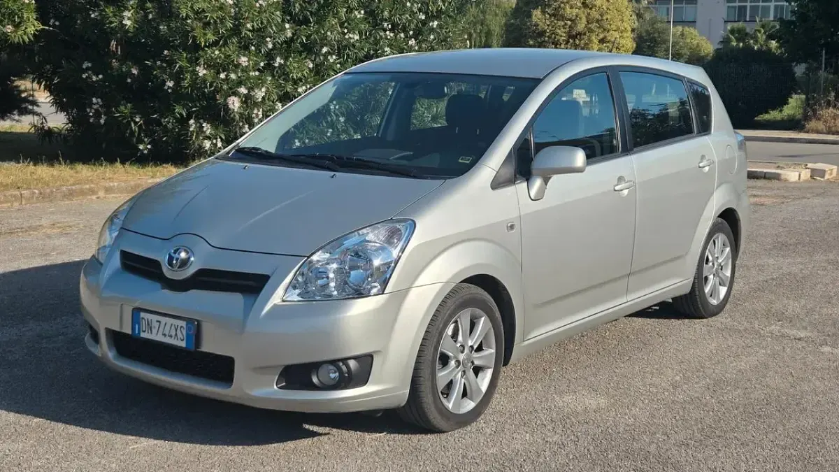 Usata Toyota Corolla Verso 177 CV (130 kW) 2008 Monovolume