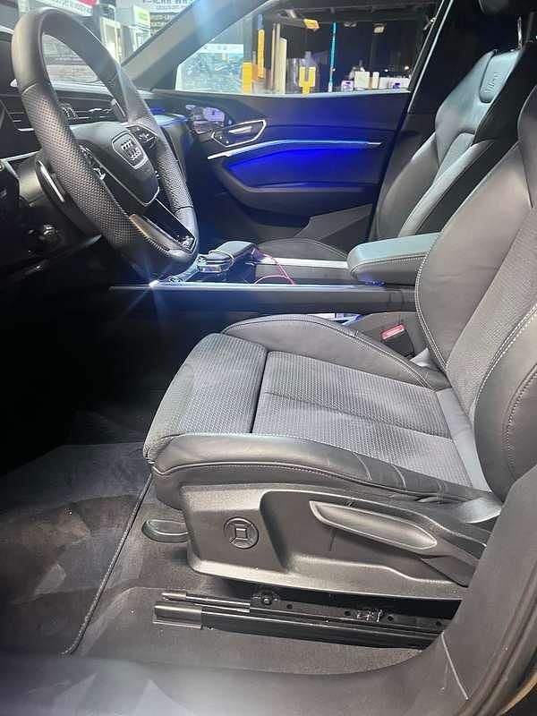 Usata Audi Q8 Sportback e-tron S-Line 300 kW (408 CV) 2024 Nero SUV