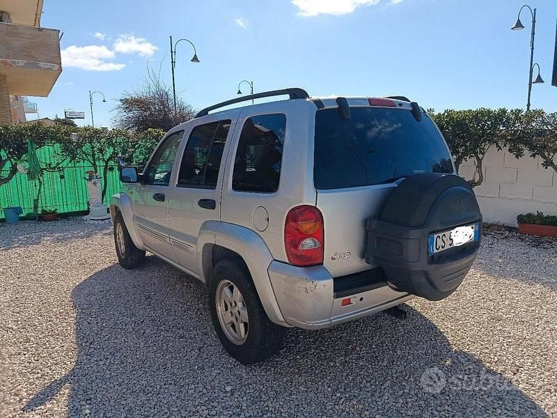 Usata Jeep Cherokee Limited 143 CV (105 kW) 2004 SUV