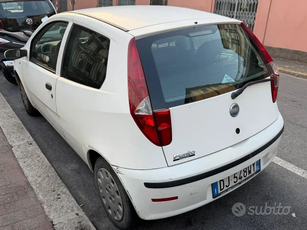 Usata Fiat Punto Classica 60 CV (44 kW) 2007 Bianco Utilitaria