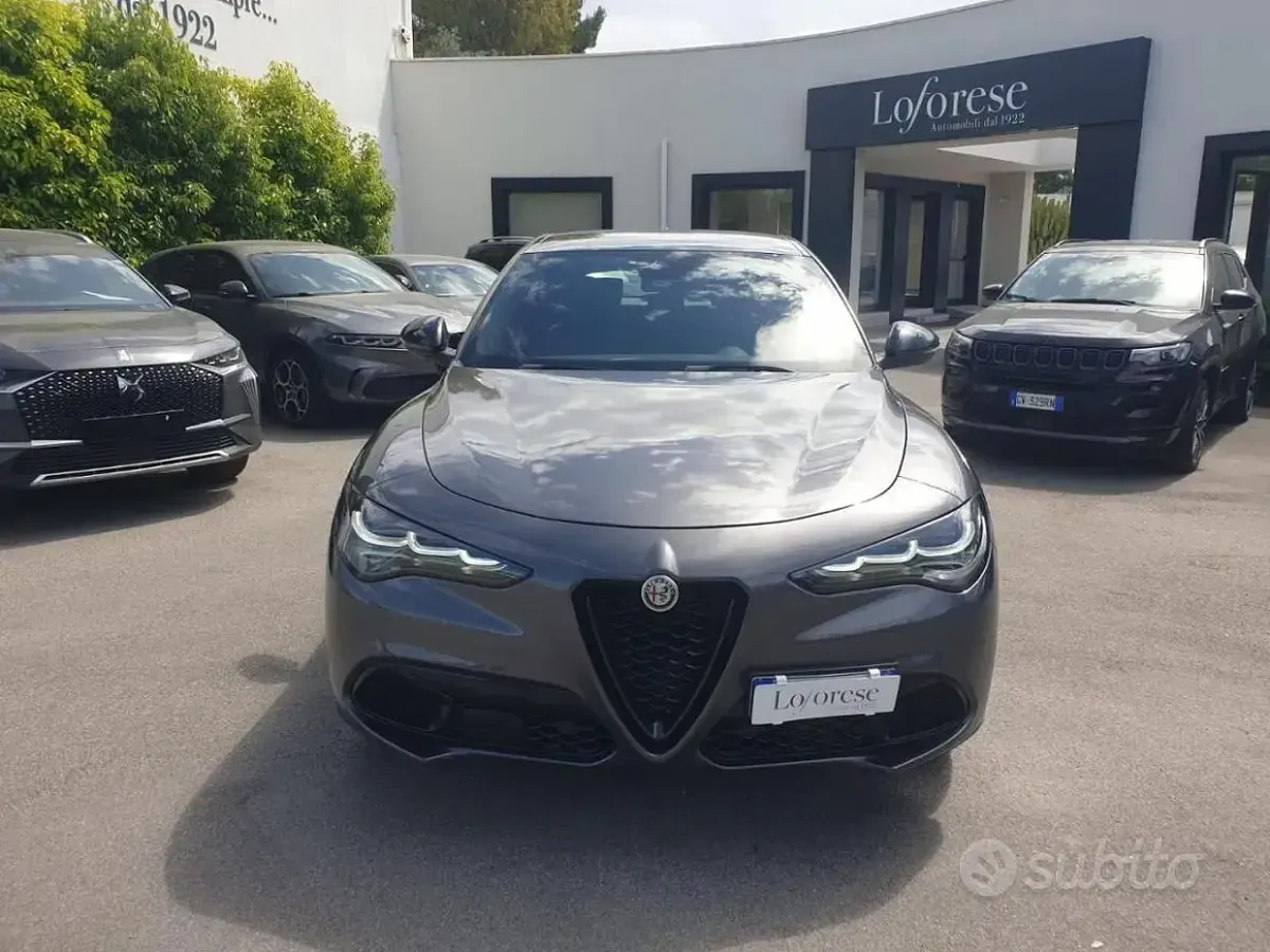 Usata Alfa Romeo Stelvio 160 CV (117 kW) 2023 Grigio SUV