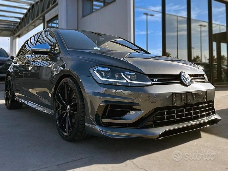 Usata 2018 VW Golf VII R Tre volumi | 21.000 € (Buon prezzo) - Immagine 1/4
