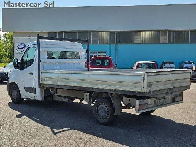 Usata Renault Master 145 CV (106 kW) 2023 Other Monovolume