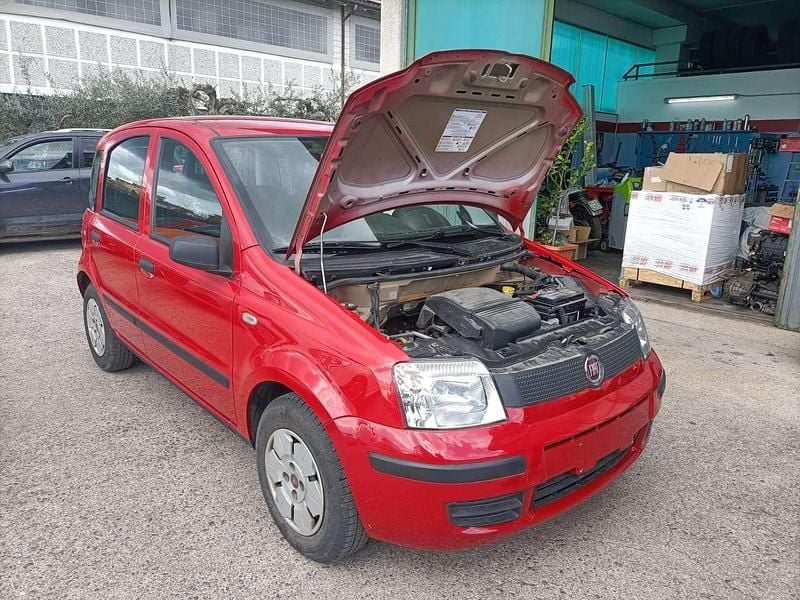 Usata Fiat Panda Active 54 CV (39 kW) 2009 Rosso Utilitaria