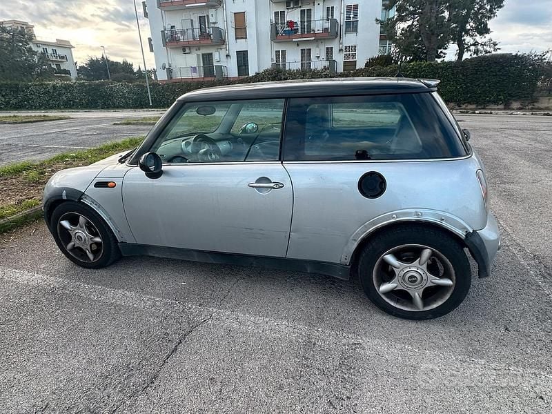 Grigio Usata 2001 Mini Cooper Utilitaria | 1450 € (Super prezzo) - Immagine 1/4