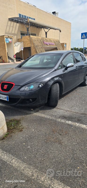 Usata 2006 Seat Leon Tre volumi | 2000 € (Ottimo prezzo) - Immagine 1/4