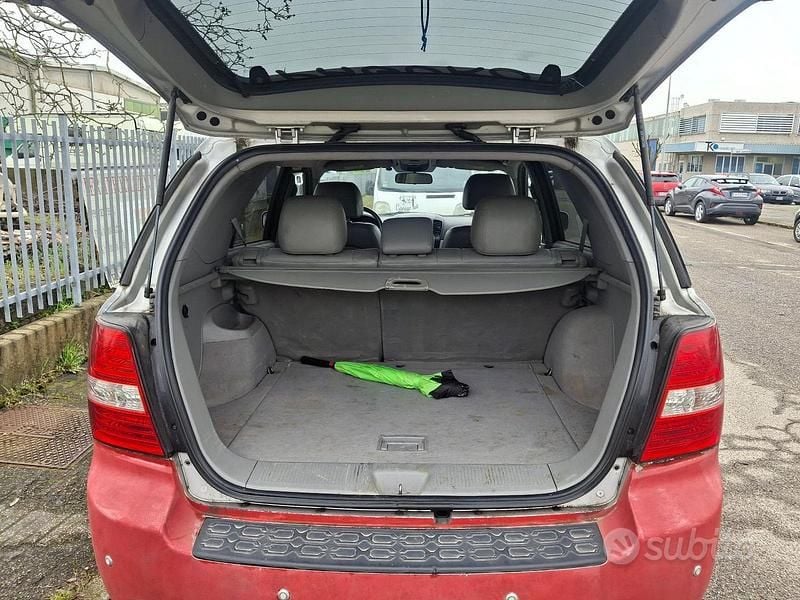 Usata Kia Sorento 140 CV (102 kW) 2008 Grigio SUV
