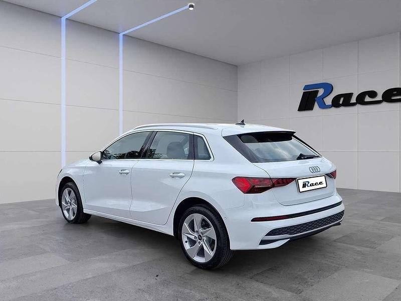 Usado Audi A3 Advanced 150 CV (110 kW) 2025 Blanco Berlina