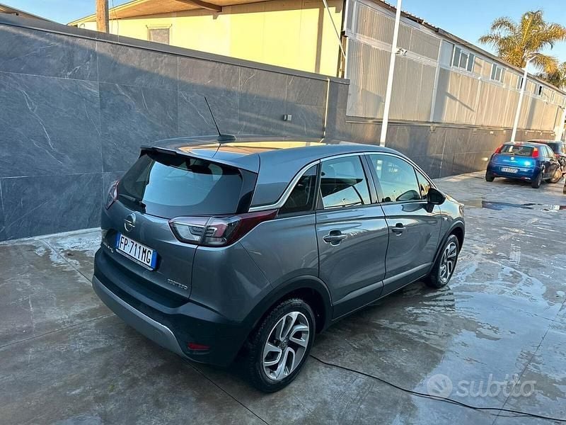 Usata Opel Crossland X Ultimate 99 CV (72 kW) 2018 Grigio SUV