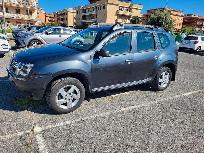 Usata Dacia Duster 110 CV (80 kW) 2016 Nero SUV