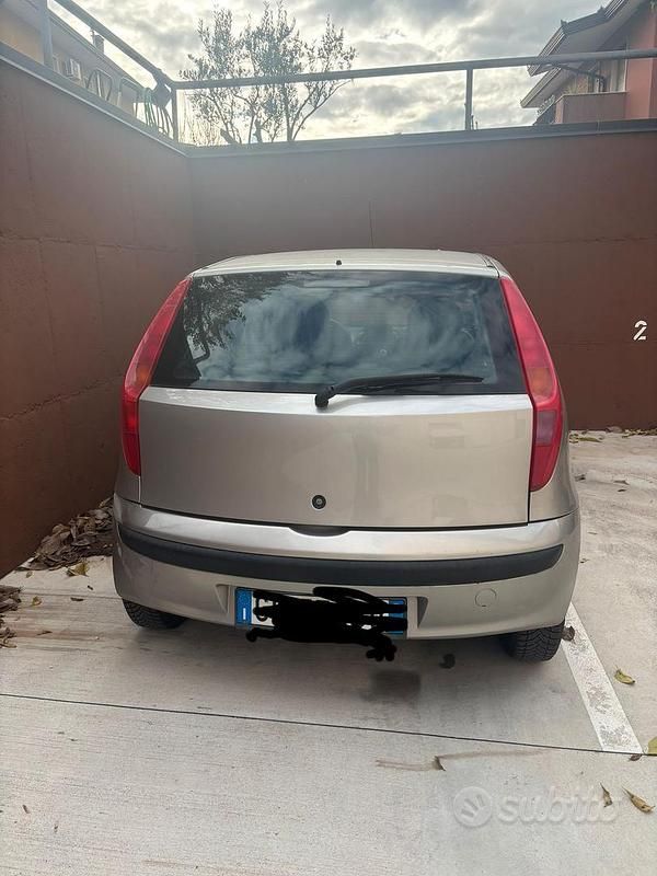 Usata Fiat Punto 2001 Grigio Utilitaria