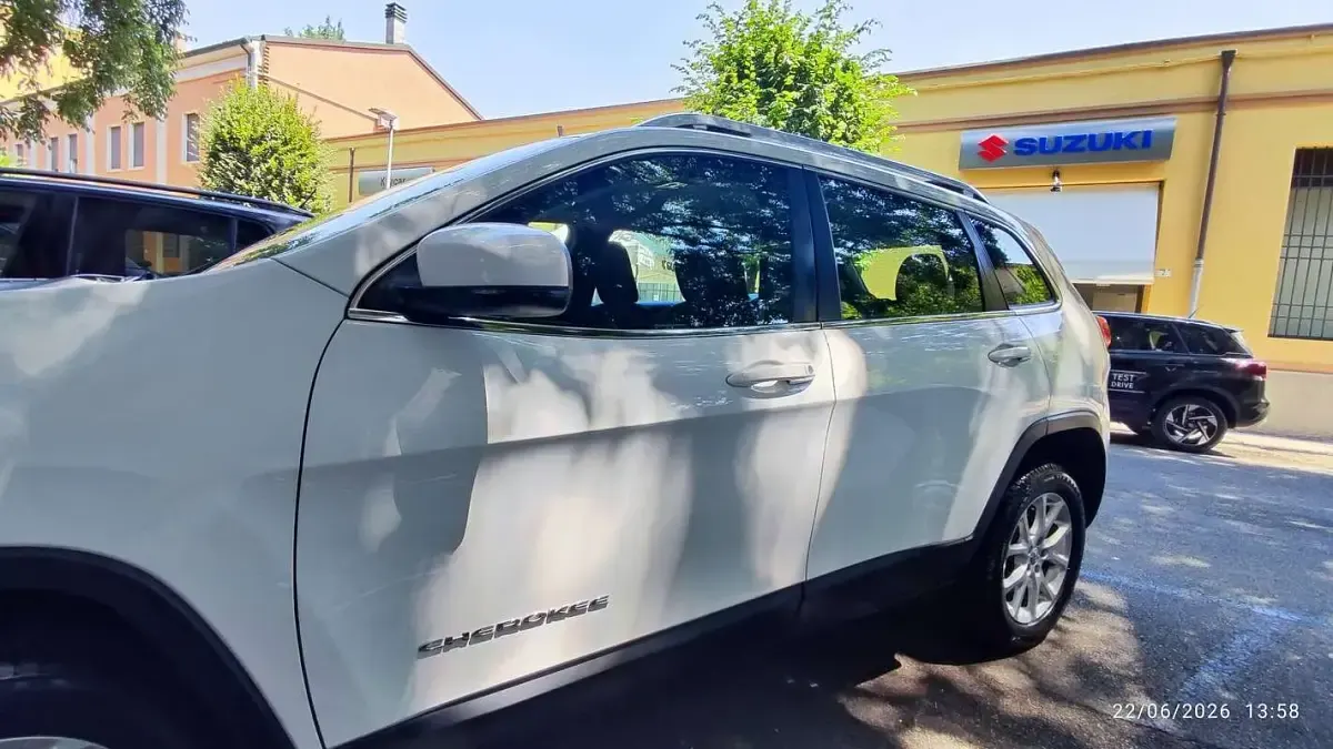 Usata Jeep Cherokee Limited 140 CV (102 kW) 2015 Bianco SUV