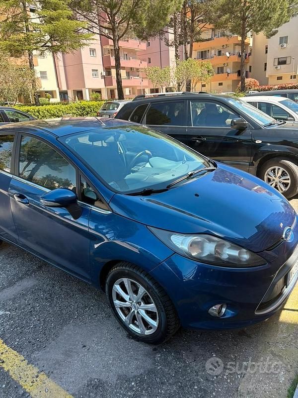 Usata Ford Fiesta 68 CV (50 kW) 2009 Blu Berlina