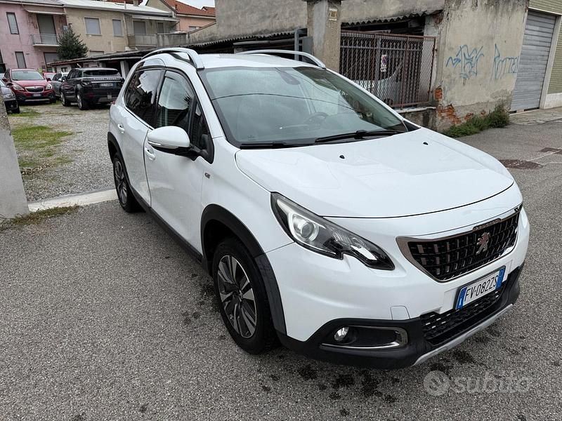 Usata Peugeot 2008 Allure 110 CV (80 kW) 2019 Bianco SUV