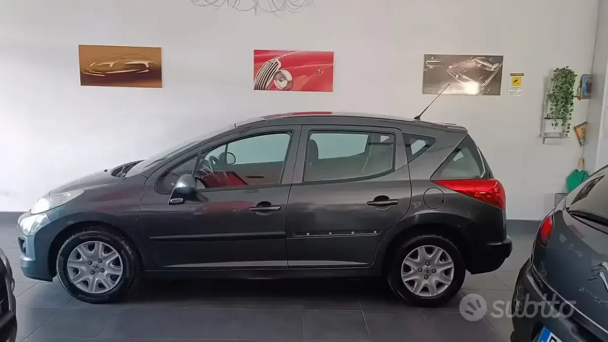 Gebraucht Peugeot 207 70 PS (51 kW) 2011 Grau Kombi
