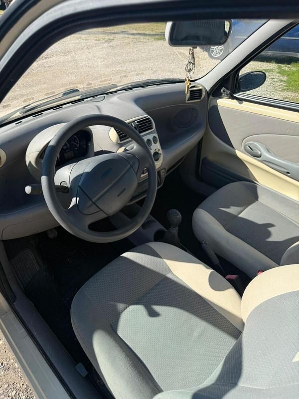 Usata Fiat 600 Anniversary 54 CV (39 kW) 2007 Beige Berlina