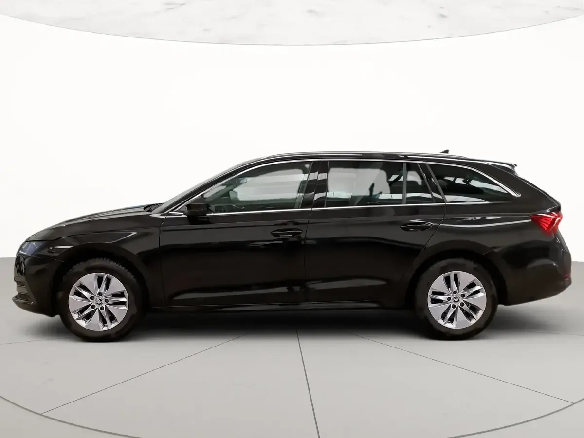 Occasion Skoda Octavia Ambition 116 ch (85 kW) 2024 Noir Break