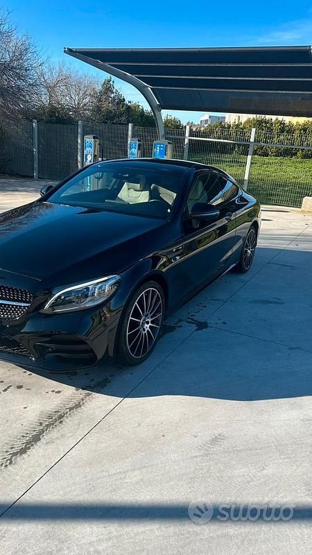 Usata Mercedes C220 Premium Plus 194 CV (142 kW) 2018 Nero Coupé