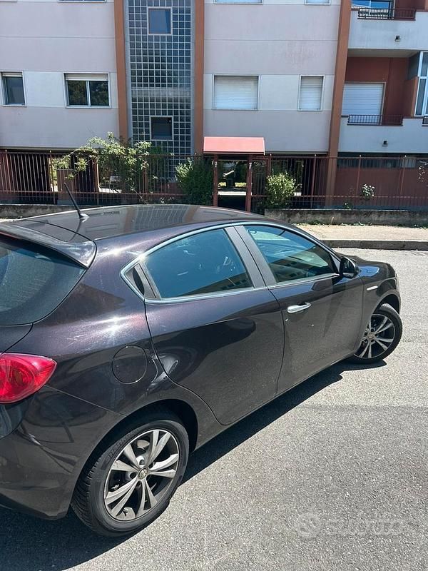 Usata Alfa Romeo Giulietta 105 CV (77 kW) 2013 Nero Berlina