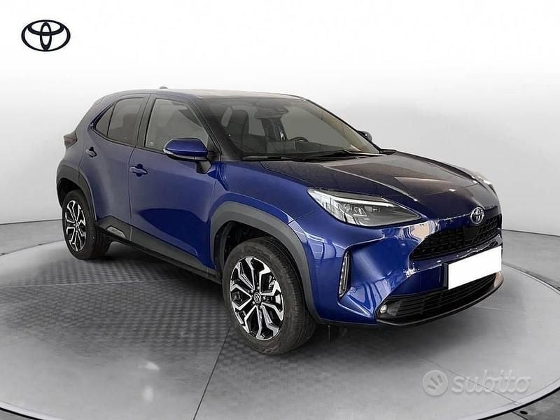 Usata Toyota Yaris Cross Trend 116 CV (85 kW) 2021 Dark blue met SUV