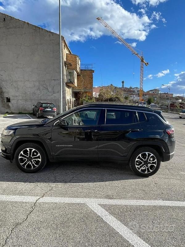 Usata Jeep Compass Limited 131 CV (96 kW) 2022 Nero SUV