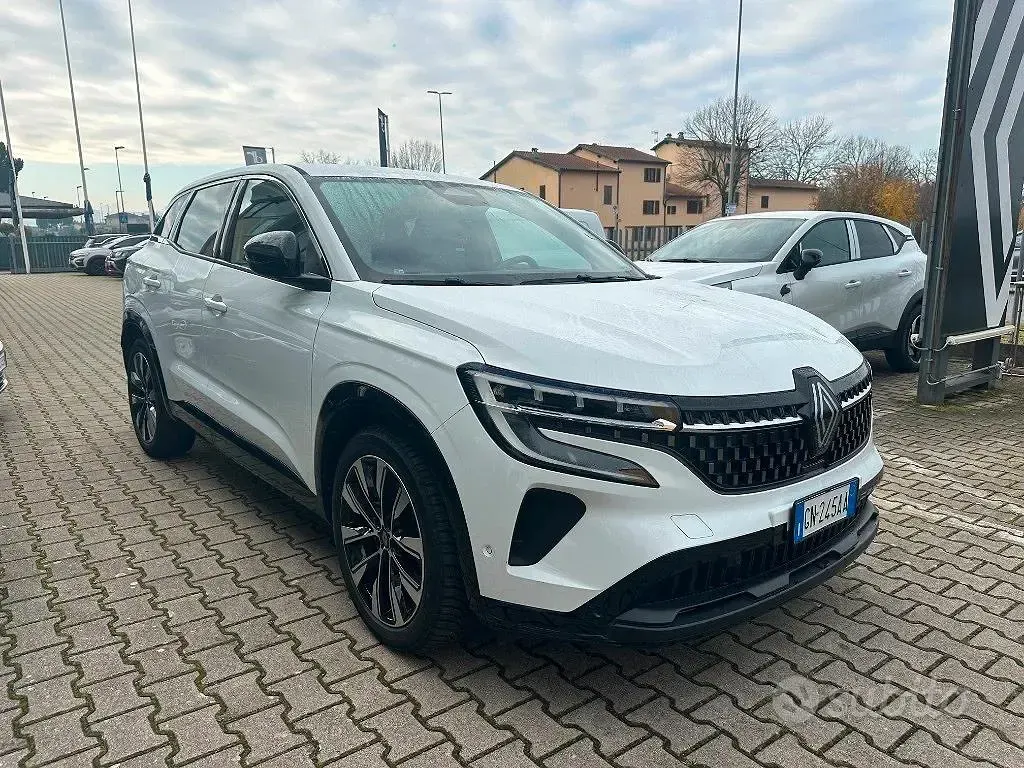 Usata Renault Austral Techno 200 CV (147 kW) 2023 Bianco SUV