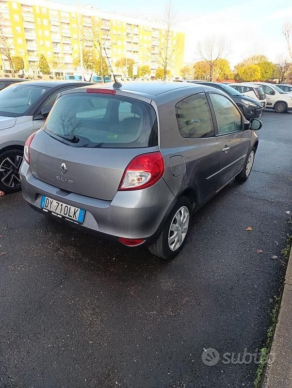 Usata Renault Clio II 2009 Berlina