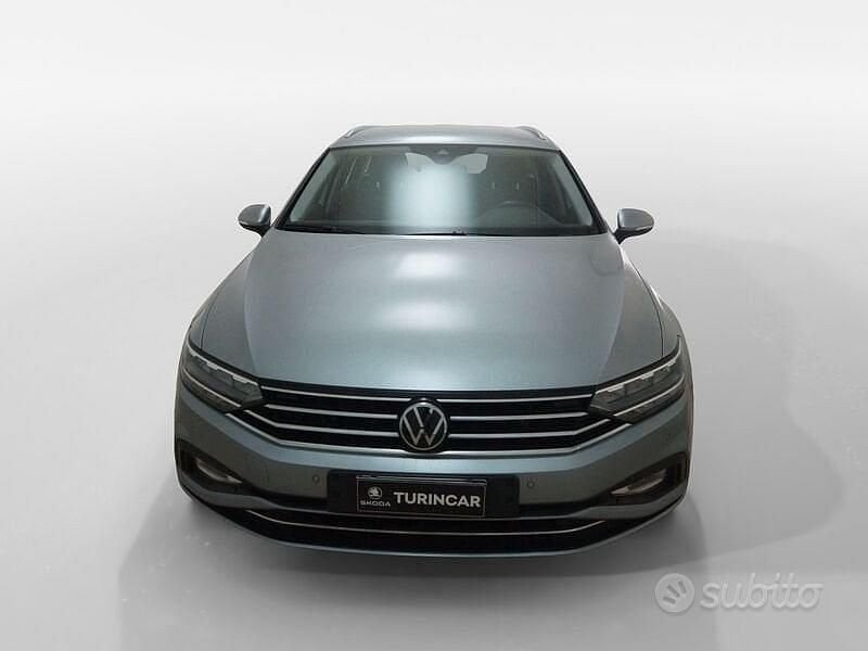 Usata VW Passat Business 150 CV (110 kW) 2022 Grigio Station wagon