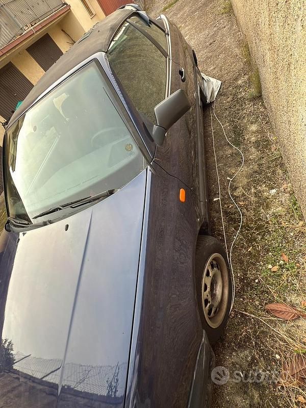 Usata VW Golf III 75 CV (55 kW) 1997 Blu Cabrio