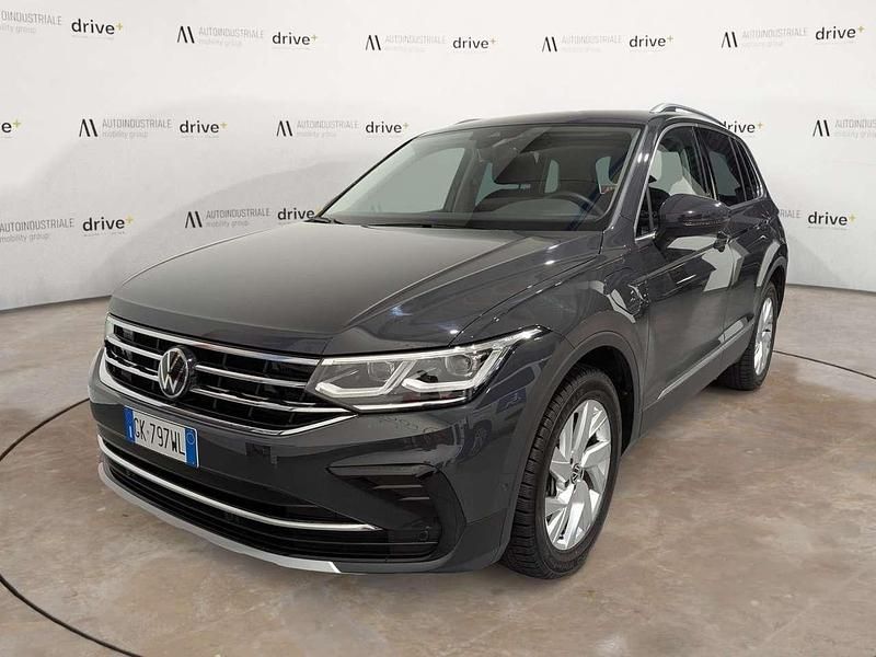 Usata VW Tiguan Elegance 150 CV (110 kW) 2022 Grigio SUV