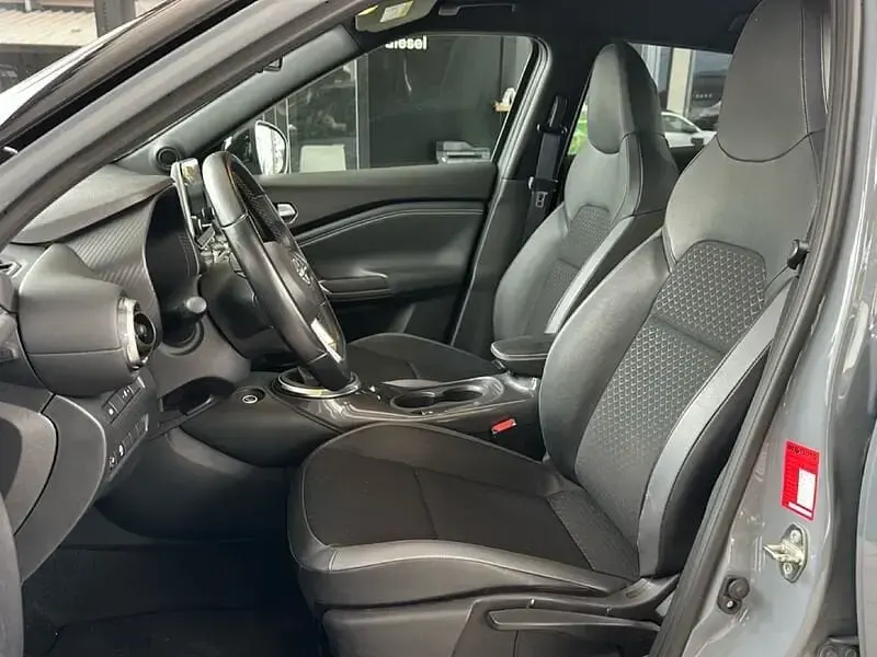 Usata Nissan Juke N-Connecta 114 CV (83 kW) 2023 Grigio SUV
